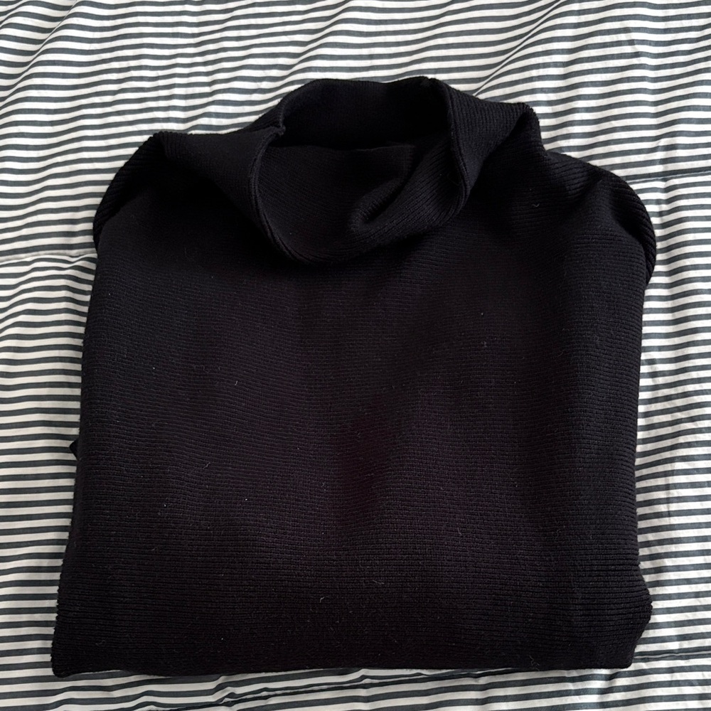 Eesome Black Sweater